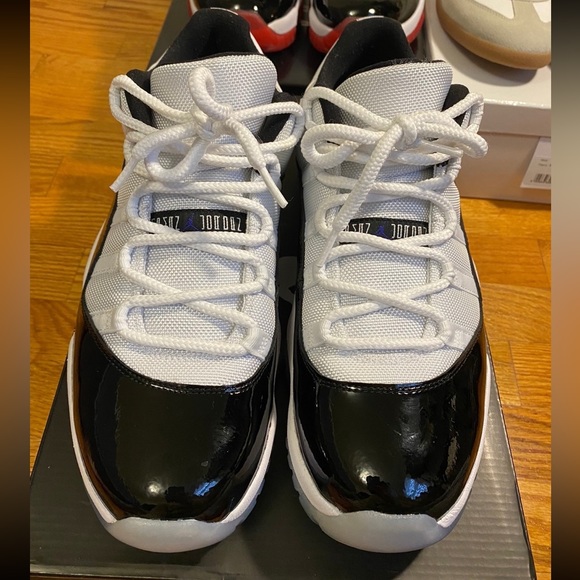 Jordan 11 Concord Lows Size 9.5 - Picture 1 of 4